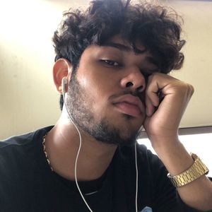 Meet your Posher, Louis